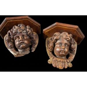 Paire de Consoles en Bois Sculpté au Naturel Têtes de Putto ou Angelots XVIIIe siècle Boiseries