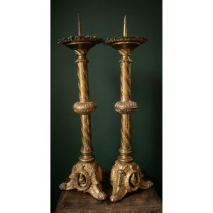 Paire de Piques Cierges d'Eglise en Bronze Doré Decors de Dragons Style Historiciste XIXe
