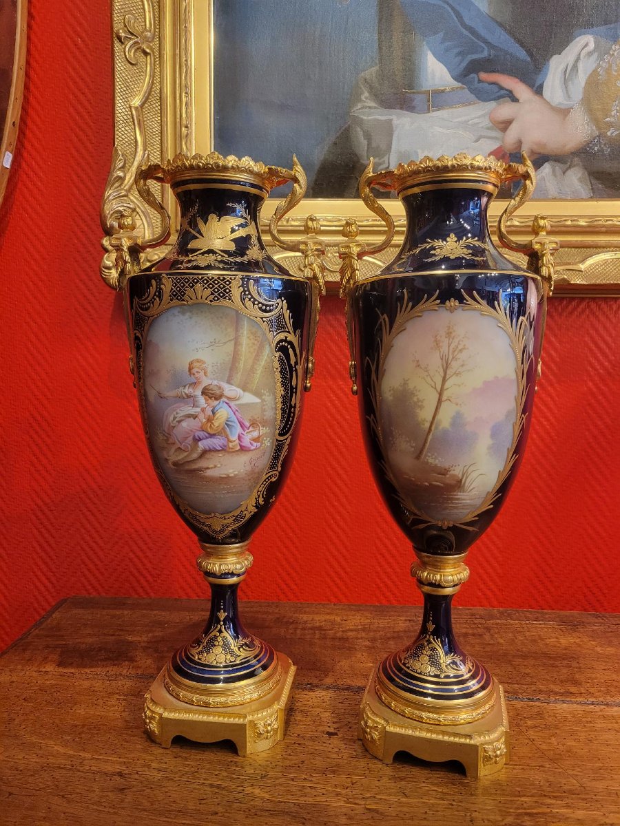 Paire de vases couverts, porcelaine de Paris, signée Grisard.-photo-2