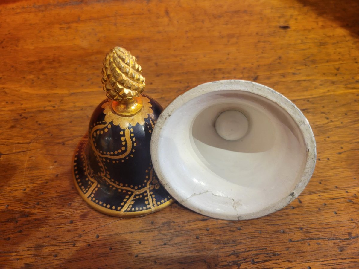 Paire de vases couverts, porcelaine de Paris, signée Grisard.-photo-4