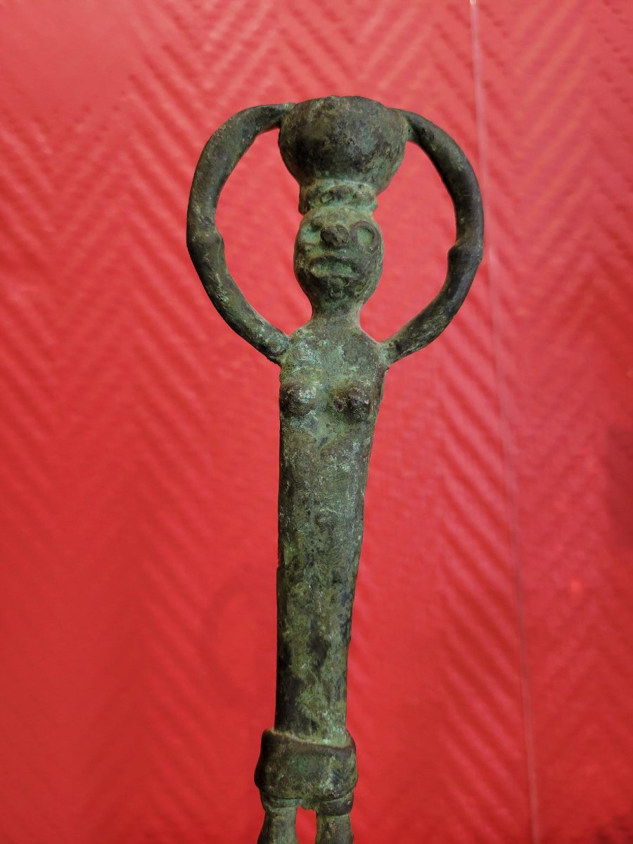 Franco d'Aspro (1911-1995)-"Portatrice", statuette en bronze à patine de fouille, circa 1950.-photo-2