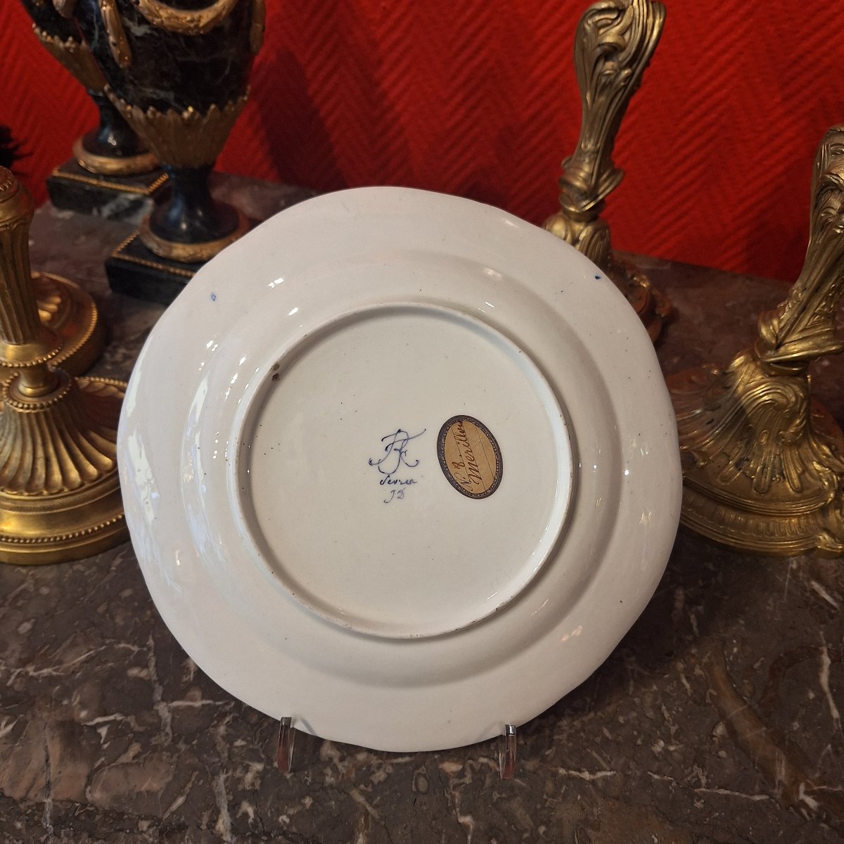 Sèvres — Assiette "feuille de chou", période révolutionnaire — vers 1790-photo-4