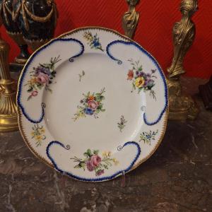 Sèvres — "cabbage Leaf" Plate — Revolutionary Period, Circa 1790
