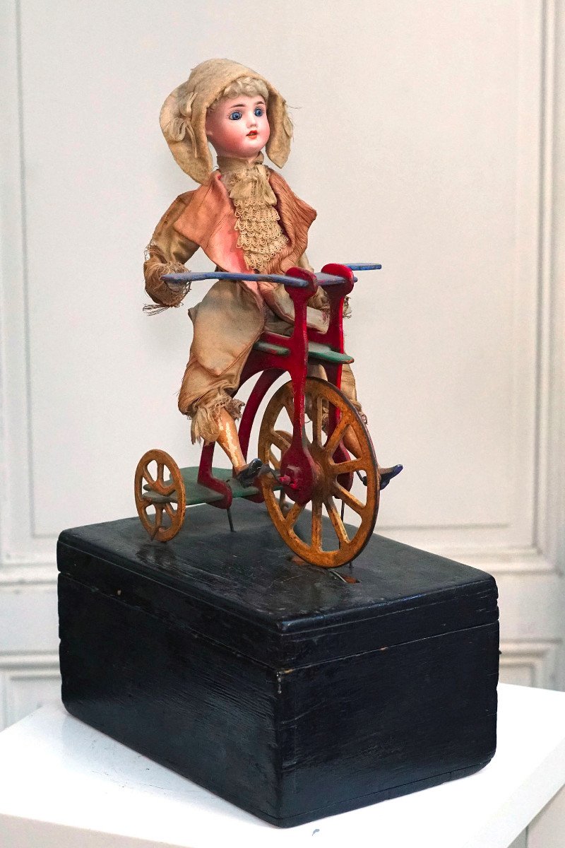 Automated Cyclist, Porcelain Head