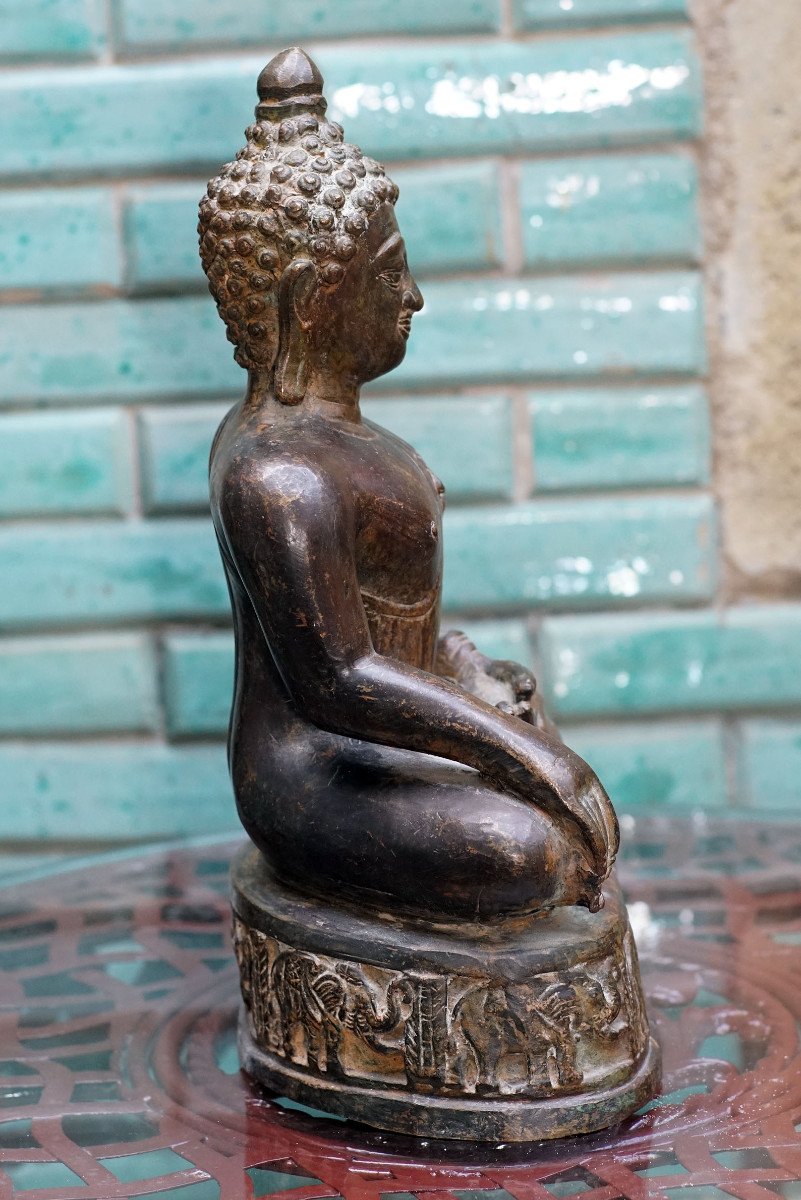 Bronze Buddha, Thailand.-photo-2