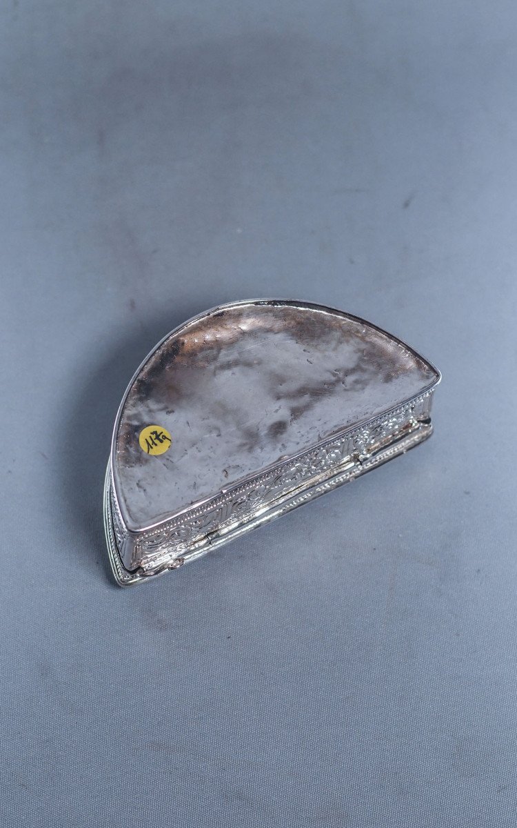 Half Moon Burmese Silver Betel Lime Box 117g-photo-3