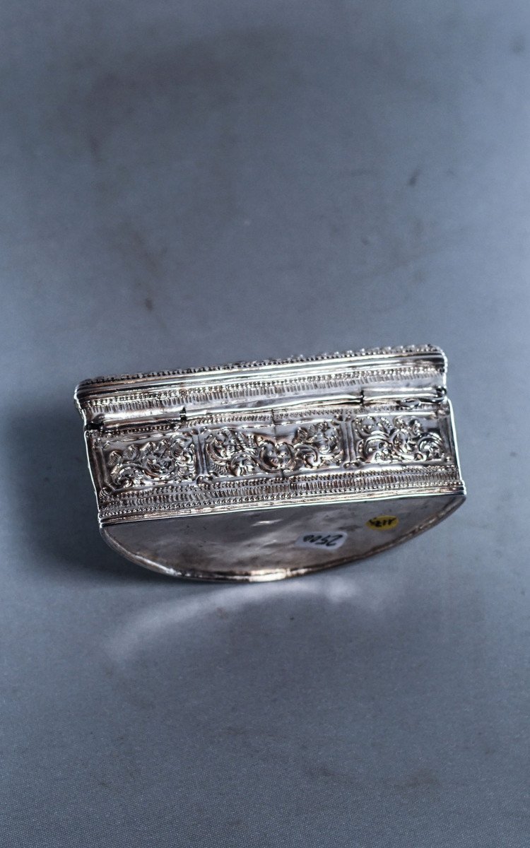 Half Moon Burmese Silver Betel Lime Box 117g-photo-4