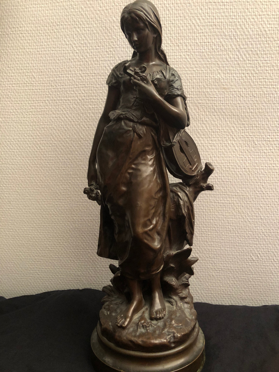Hippolyte MOREAU (1832-1927), Jeune fille à la mandoline, Bronze