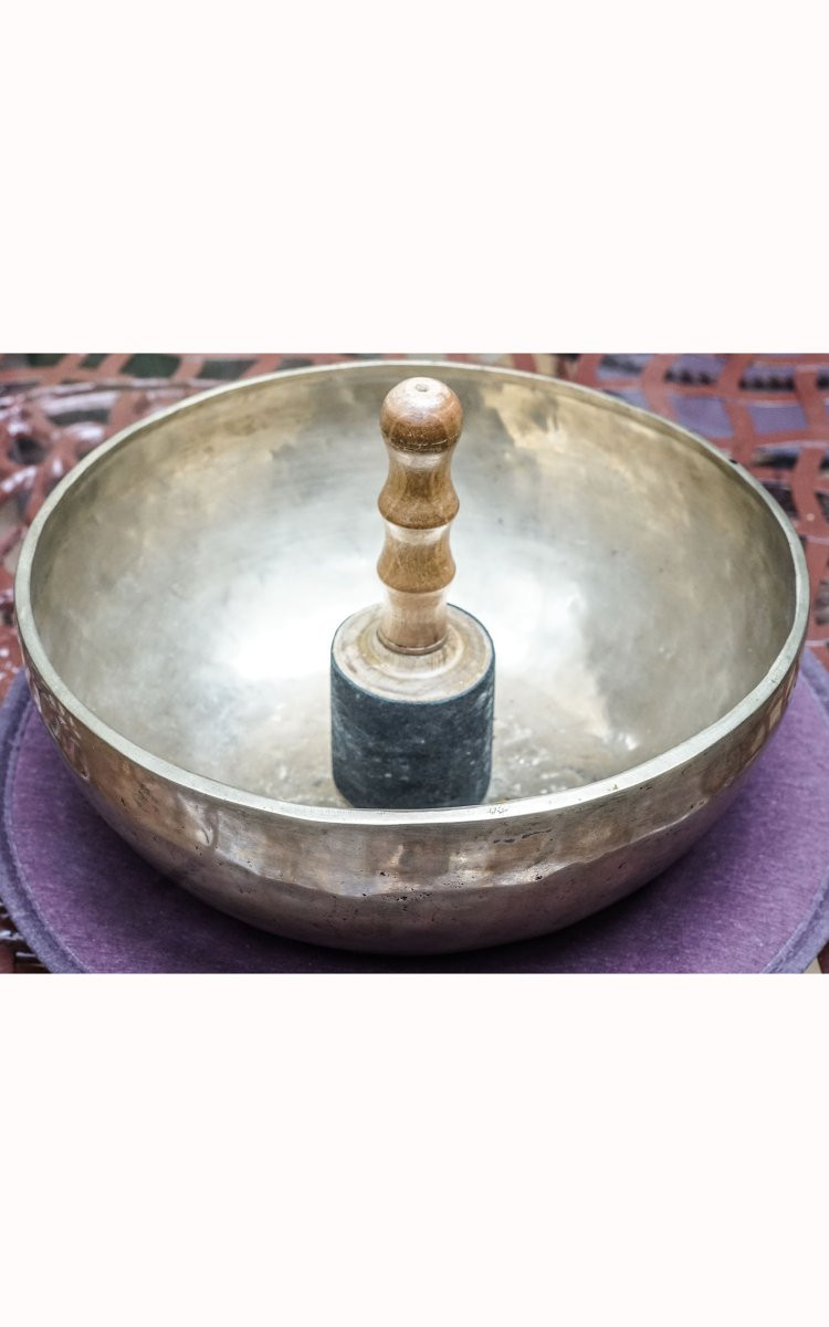 Large Tibetan Singing Bowl-photo-1