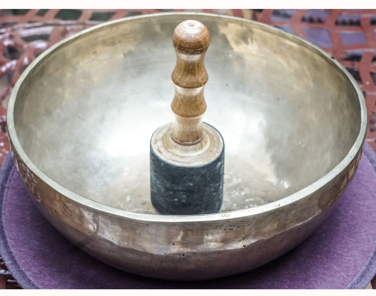 Large Tibetan Singing Bowl
