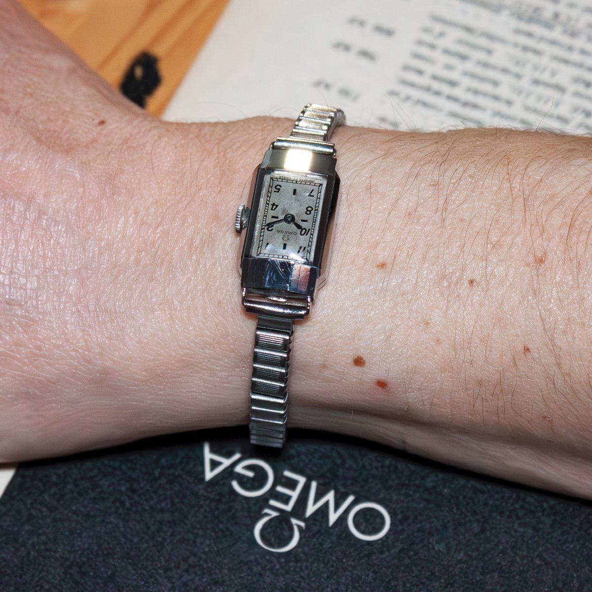 Omega Woman Art Deco 1930's Style T17-photo-6