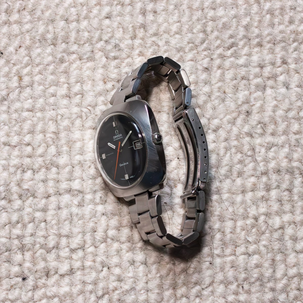 Omega Dynamic Square-photo-1