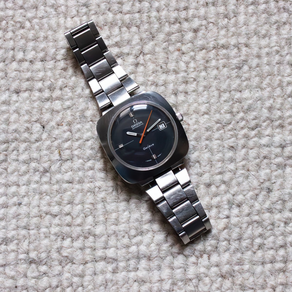 Omega Dynamic Square-photo-7