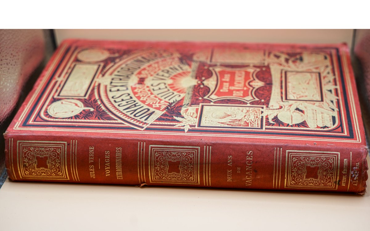 Jules Verne, *two Years' Vacation*, Hetzel Publishing-photo-1
