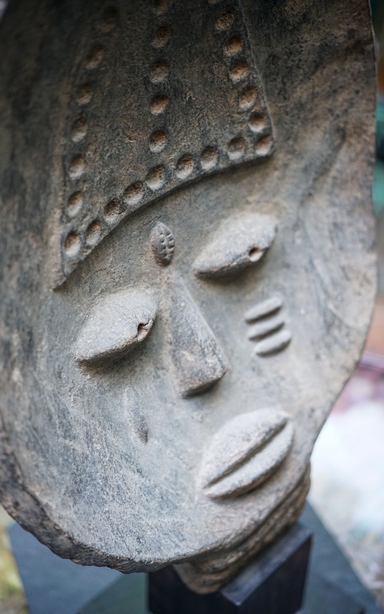 TÊTE AKAN, terre cuite sur socle, peuple Kwahu, Ghana-photo-1