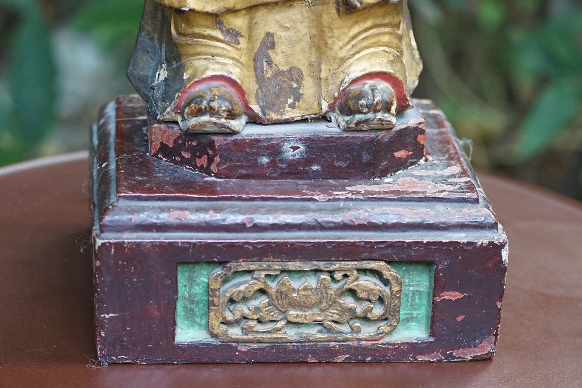 CHINE :  ADORANT, sculpture bois laqué doré feuille or. Milieu XIX Siècle-photo-3