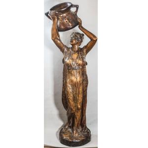 F. GROSS - GOLDSCHEIDER, Porteuse d'eau, terre cuite polychrome