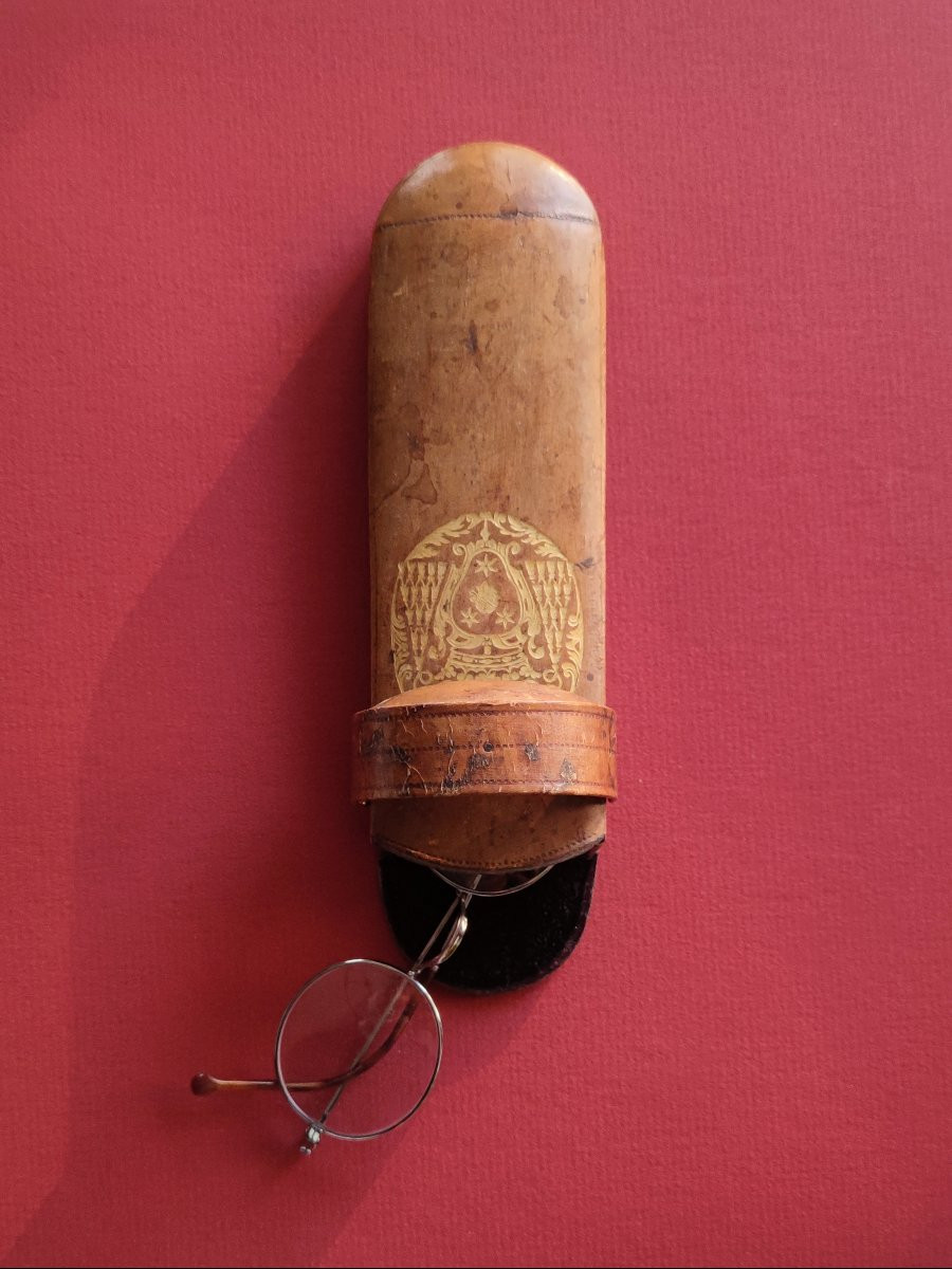Glasses Case, Gilded Leather With Small Iron, Archbishop's Coat Of Arms, La Berchère Family, 18th Century-photo-2