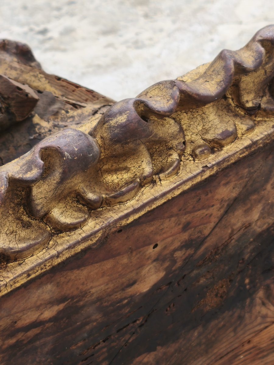Large Giltwood Wall-mounted Console, With A Carved And Polychrome Wooden Cherub’s Head, 17th C-photo-1