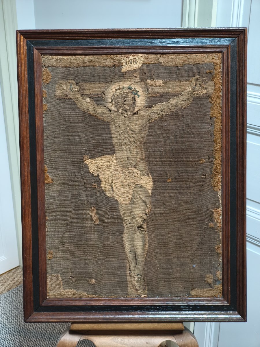 Fragment Of Tapestry Depicting Christ On The Cross, Probably Aubusson 17th Century-photo-2
