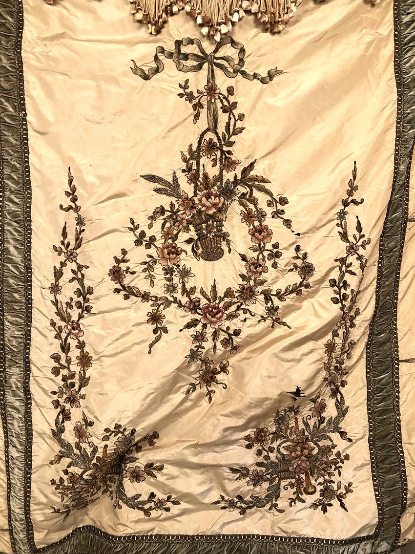 Bedspread Converted Into Silk Portiere With Rich Cannetille Embroidered Decor, 19th Century-photo-2