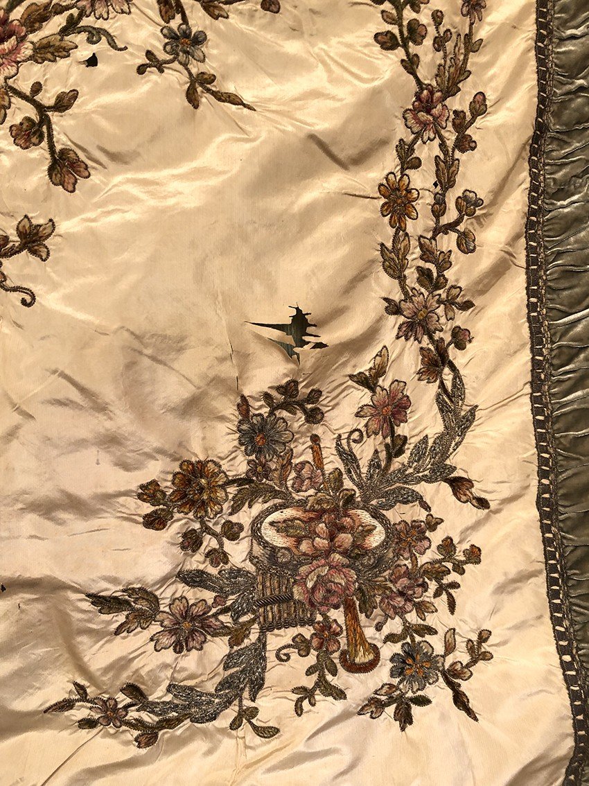 Bedspread Converted Into Silk Portiere With Rich Cannetille Embroidered Decor, 19th Century-photo-4