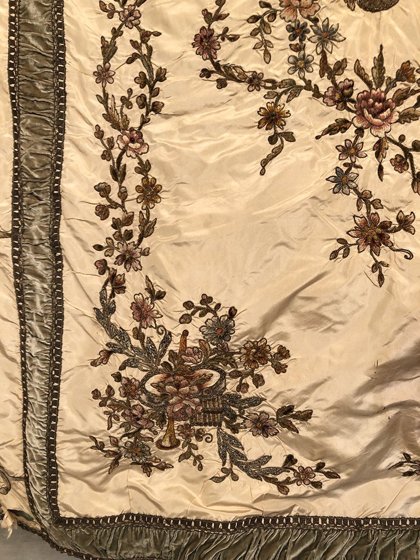 Bedspread Converted Into Silk Portiere With Rich Cannetille Embroidered Decor, 19th Century-photo-1