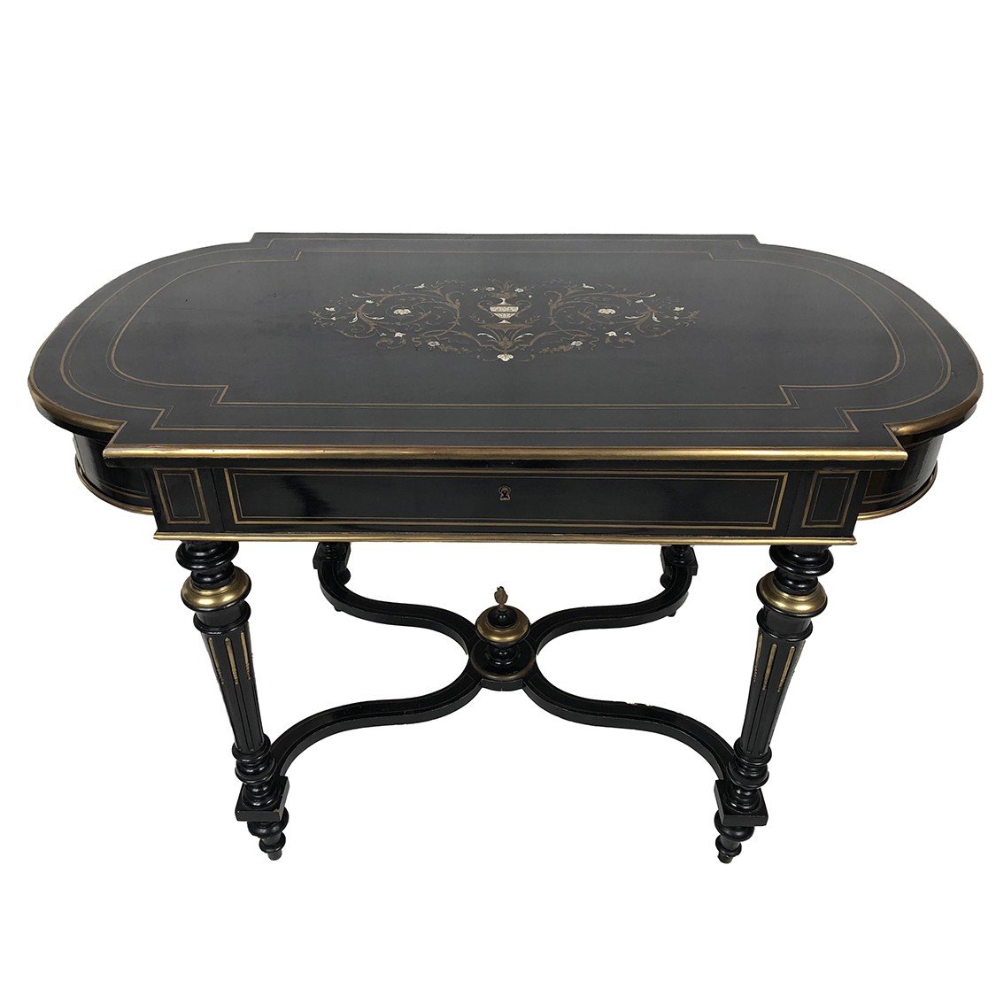 Table En Bois Laqué Noir à Décor Central Marqueté De Laiton, Napoléon III