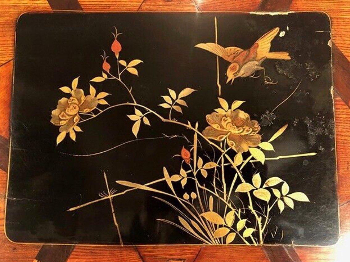 Série De Trois Tables Gigognes, Laque à Décor D’oiseaux Branchés Et Marqueterie. Circa 1900-photo-3