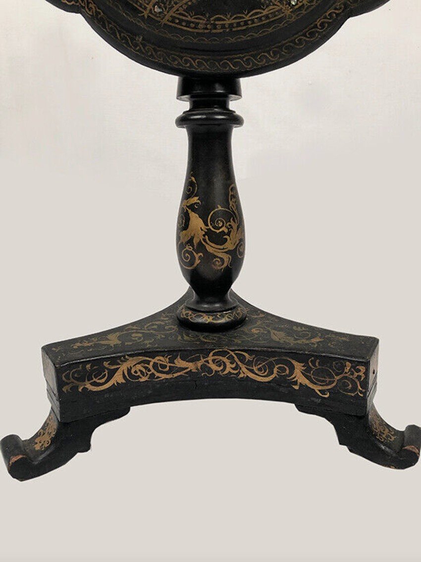 Napoleon III Tilting Pedestal Table With Flower Decor And Mother-of-pearl Burgundy-photo-3