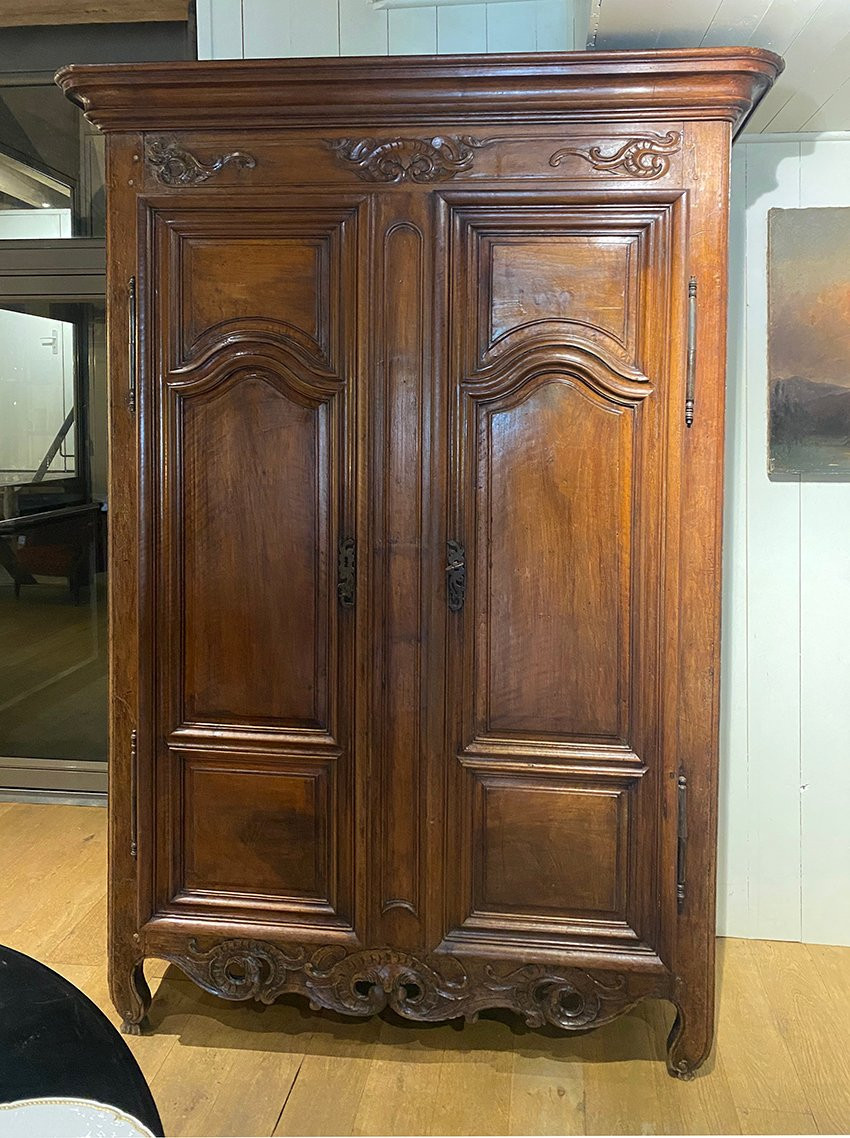 Armoire en noyer sculpté, vallée du Rhône XVIIIe-photo-2