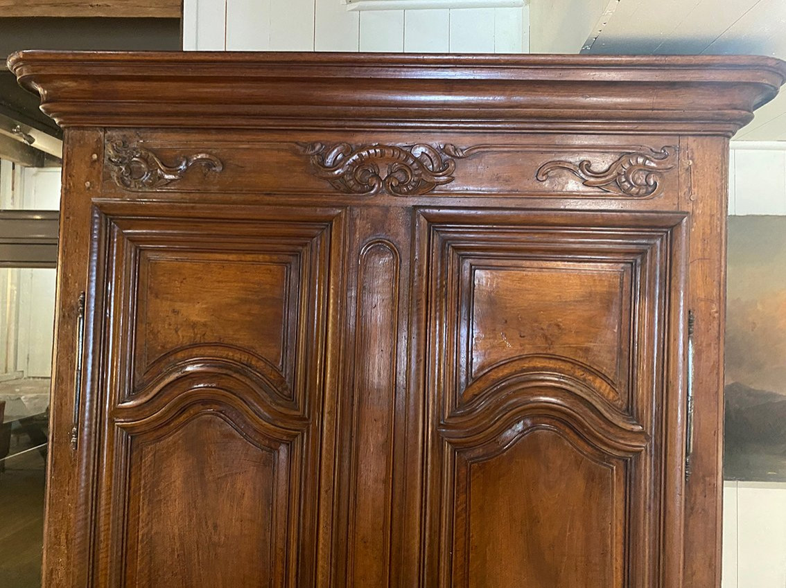 Armoire en noyer sculpté, vallée du Rhône XVIIIe-photo-4