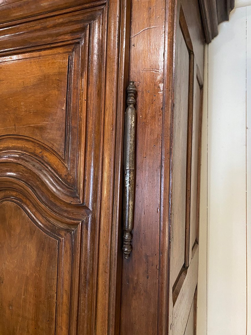 Armoire en noyer sculpté, vallée du Rhône XVIIIe-photo-3