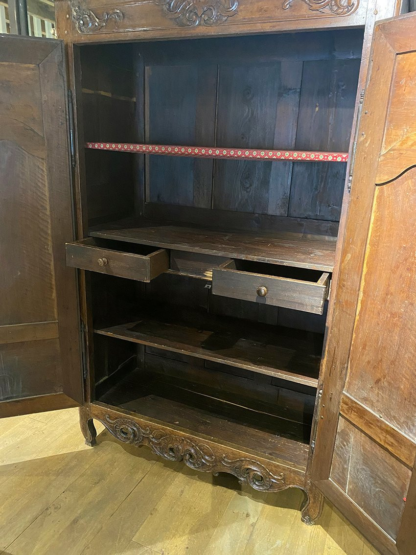 Armoire en noyer sculpté, vallée du Rhône XVIIIe-photo-6