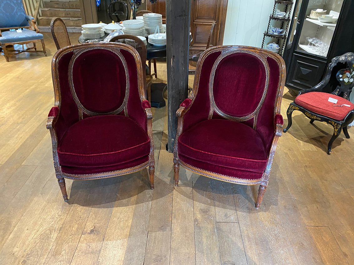 Pair Of Louis XVI Style Armchairs With Medallion Backs. Upholstered In Burgundy Velvet.-photo-3