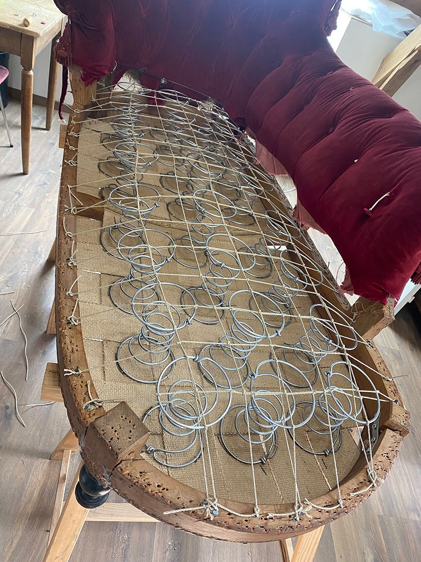 Napoleon III Chaise Longue, Purple-red Velvet. Upholstered Backrest, Newly Reupholstered Seat.-photo-5