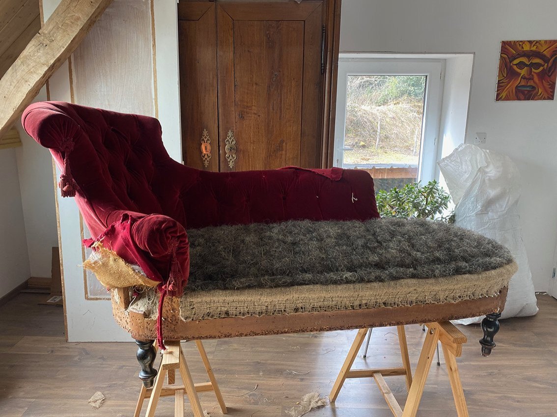 Napoleon III Chaise Longue, Purple-red Velvet. Upholstered Backrest, Newly Reupholstered Seat.-photo-6