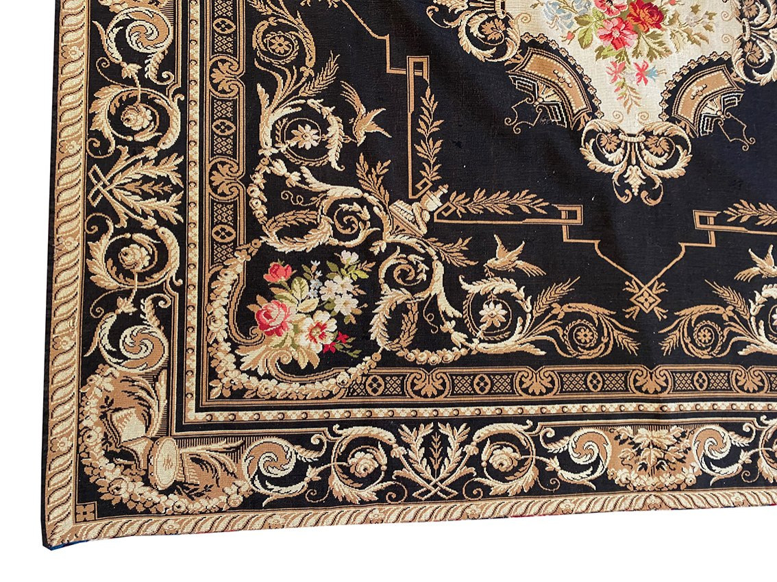 Tapis de table (tapisserie en laine) à motif de fleurs et rinceaux, de style Napoléon III-photo-2