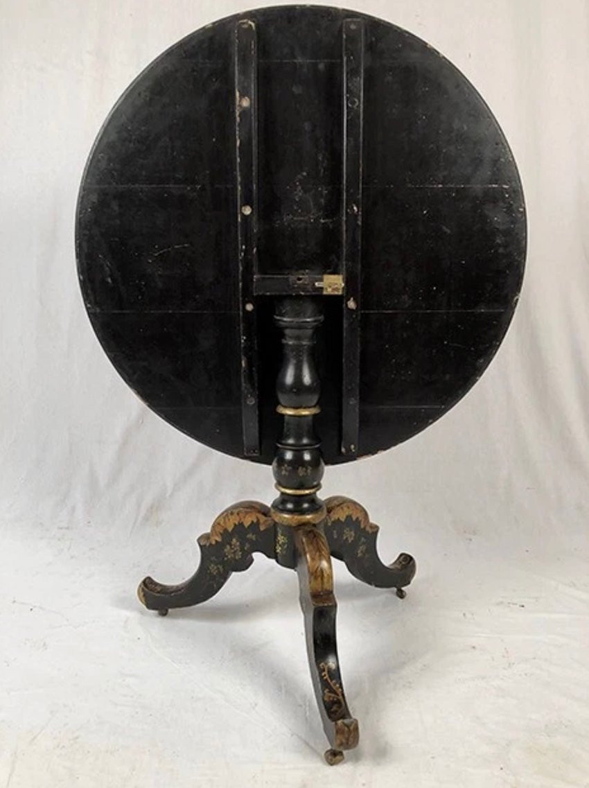 Very Large Napoleon III Tilting Pedestal Table In Black Lacquered Wood With Bird-of-paradise Décor-photo-5