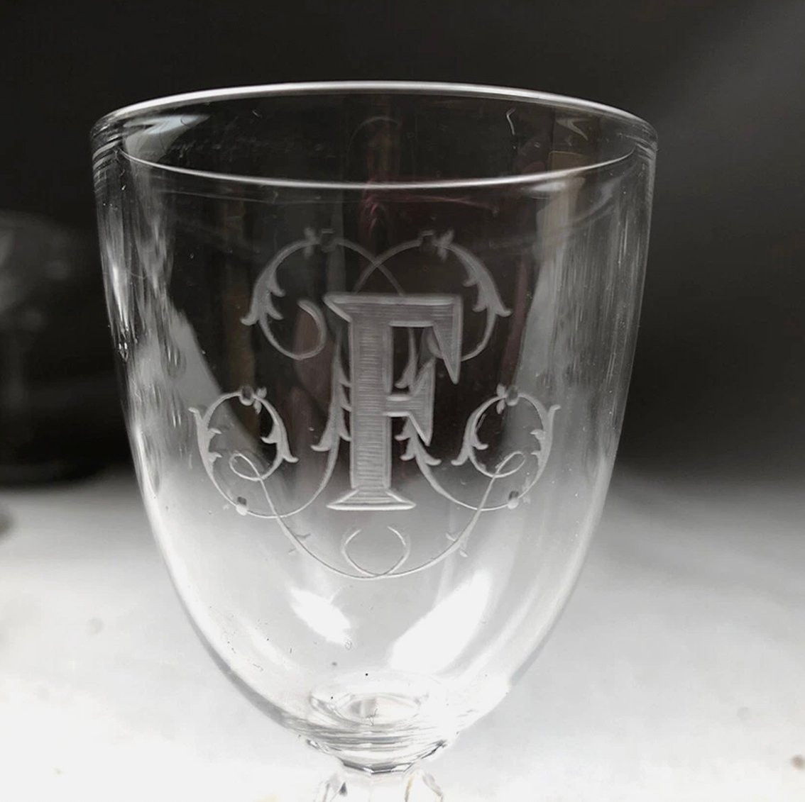 Partie de service de verres en cristal, chiffrés « F » ou « D » (40 pièces)-photo-2