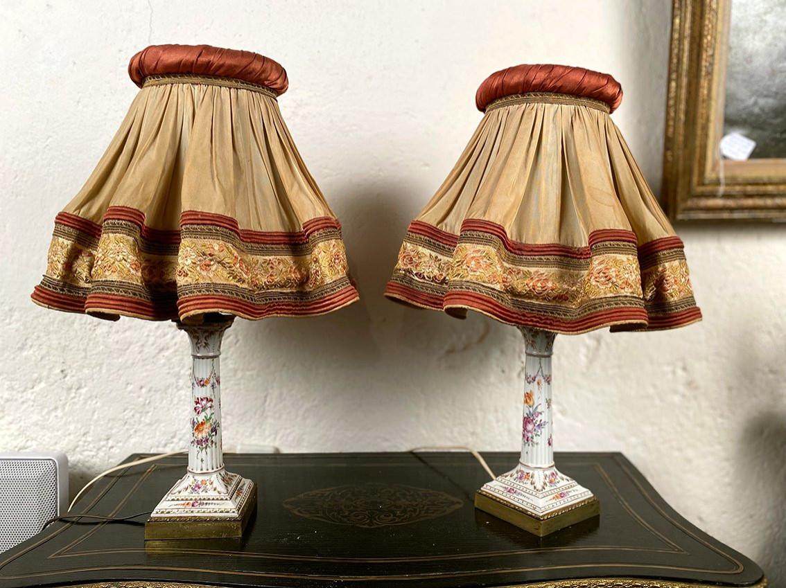 Pair Of Porcelain Lamps With Flower Design And Skirted Shades, 19th Century-photo-4