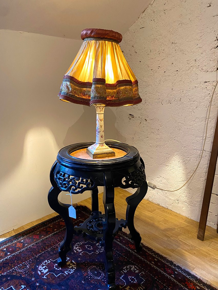 Pair Of Porcelain Lamps With Flower Design And Skirted Shades, 19th Century-photo-5