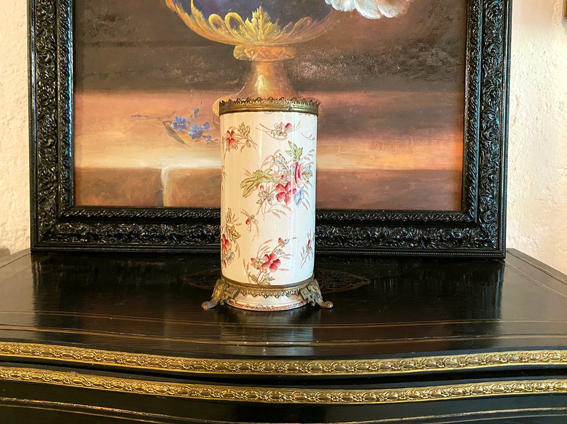 Porcelain Vase Decorated With Flowers And Circled With Openwork Brass, 19th Century-photo-2