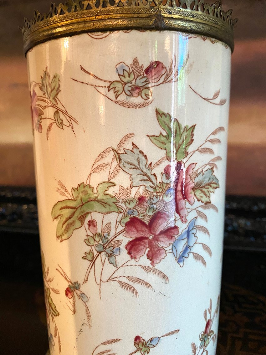 Porcelain Vase Decorated With Flowers And Circled With Openwork Brass, 19th Century-photo-1