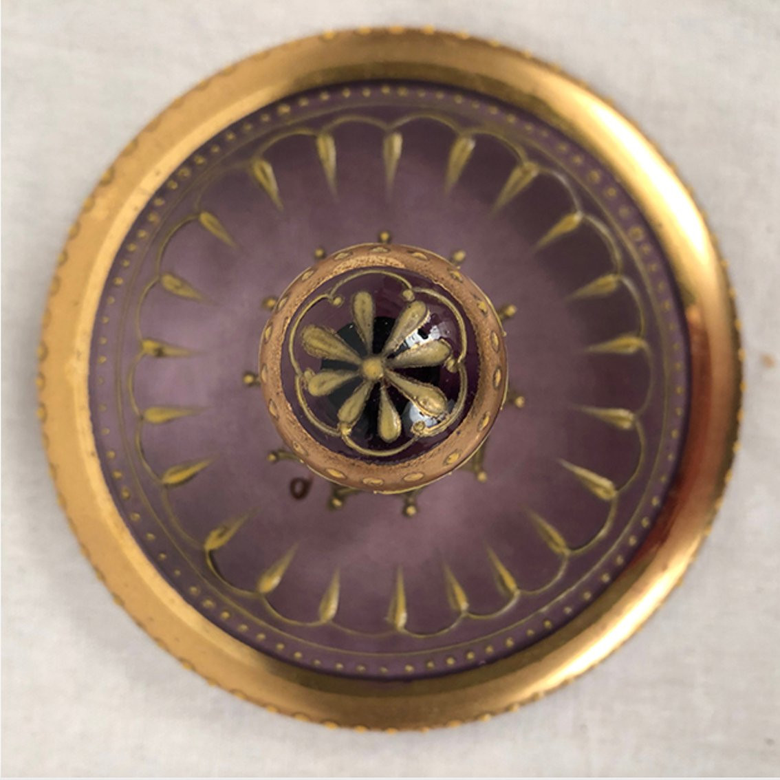 Small Candy Box In Mauve Glass And Gilded Decoration, Probably Moser-photo-4