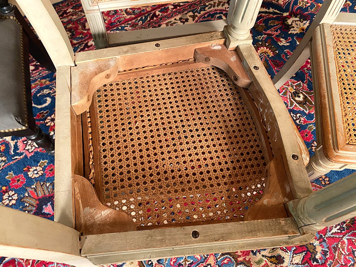 Série de quatre chaises en bois laqué gris de style Louis XVI, fin XIXe-photo-4