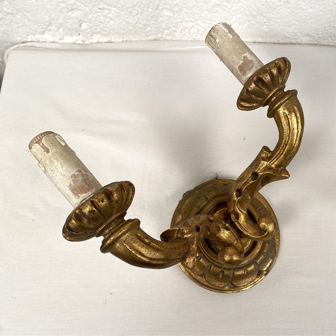 Paire d’appliques en bois doré à deux bras de lumière, début XXe-photo-3
