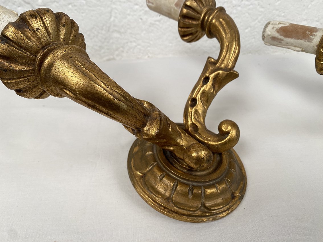 Paire d’appliques en bois doré à deux bras de lumière, début XXe-photo-2