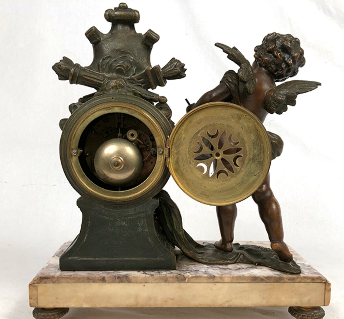 Pendule « l’enfant au tambour » en régule sur terrasse de marbre-photo-2