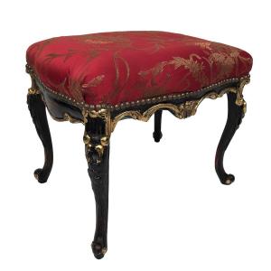 Tabouret En Bois Sculpté Et Laqué Noir Et Or, De Style Louis XV Et D’inspiration Chinoise